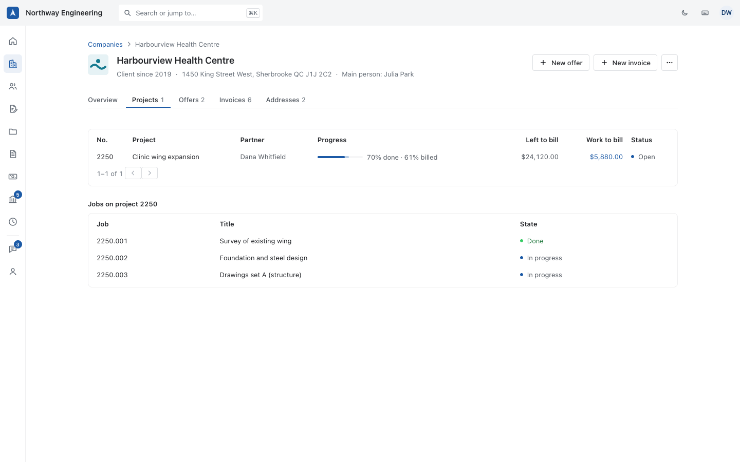 Étude d’interface d’une fiche client et de ses projets liés, avec données fictives.